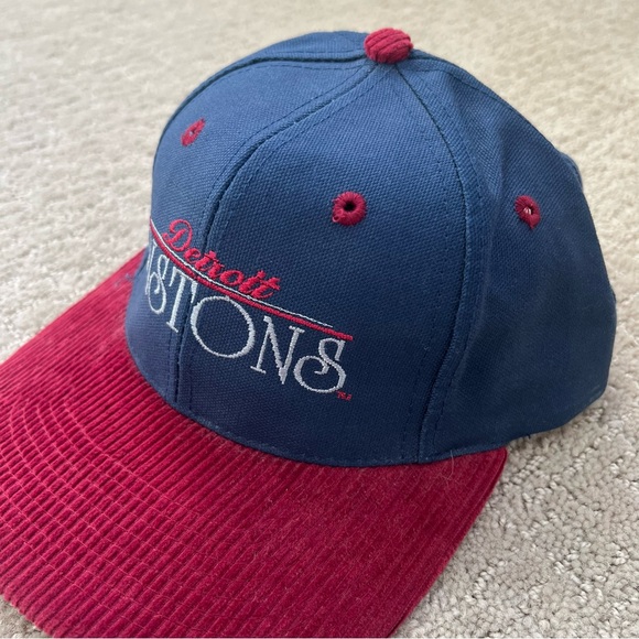 VINTAGE Detroit Pistons Blue and Red Cap - Picture 3 of 9